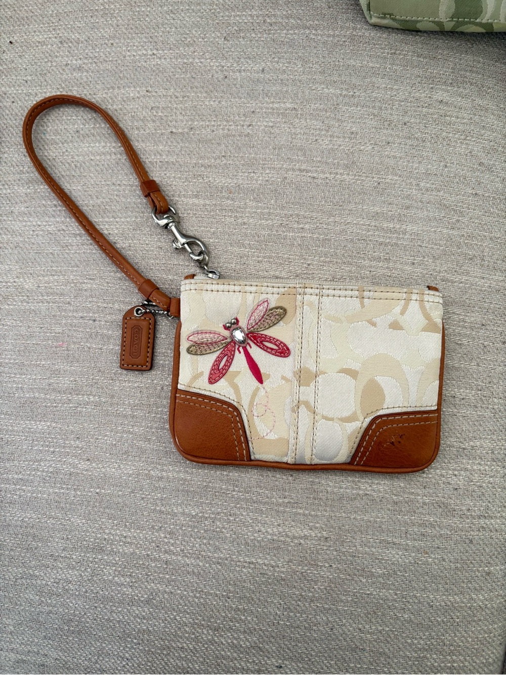 Coach Optic Sig Pink Dragonfly Appliqué Wristlet Y2K/Vintage RARE